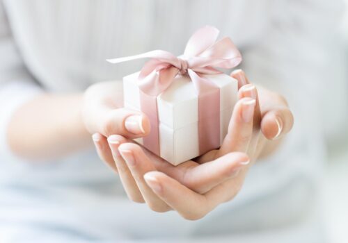 Tipps zur Auswahl des richtigen Geschenks für Jubiläen und feierliche Anlässe